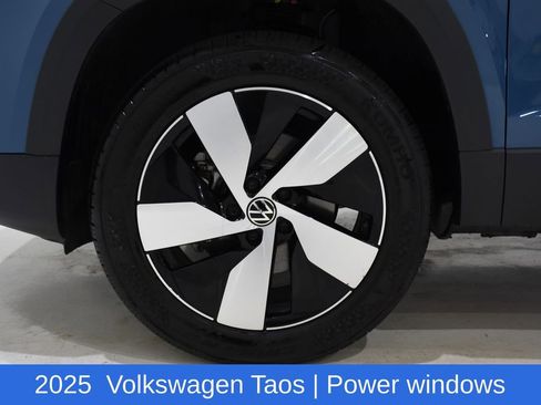 Used 2025 Volkswagen Taos S image 7