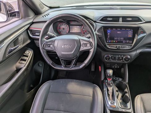 Used 2023 Chevrolet TrailBlazer RS w/ Sun and Liftgate Package FWD image 15