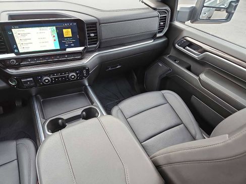 Used 2025 Chevrolet Silverado 3500 LTZ w/ LTZ Plus Package image 12