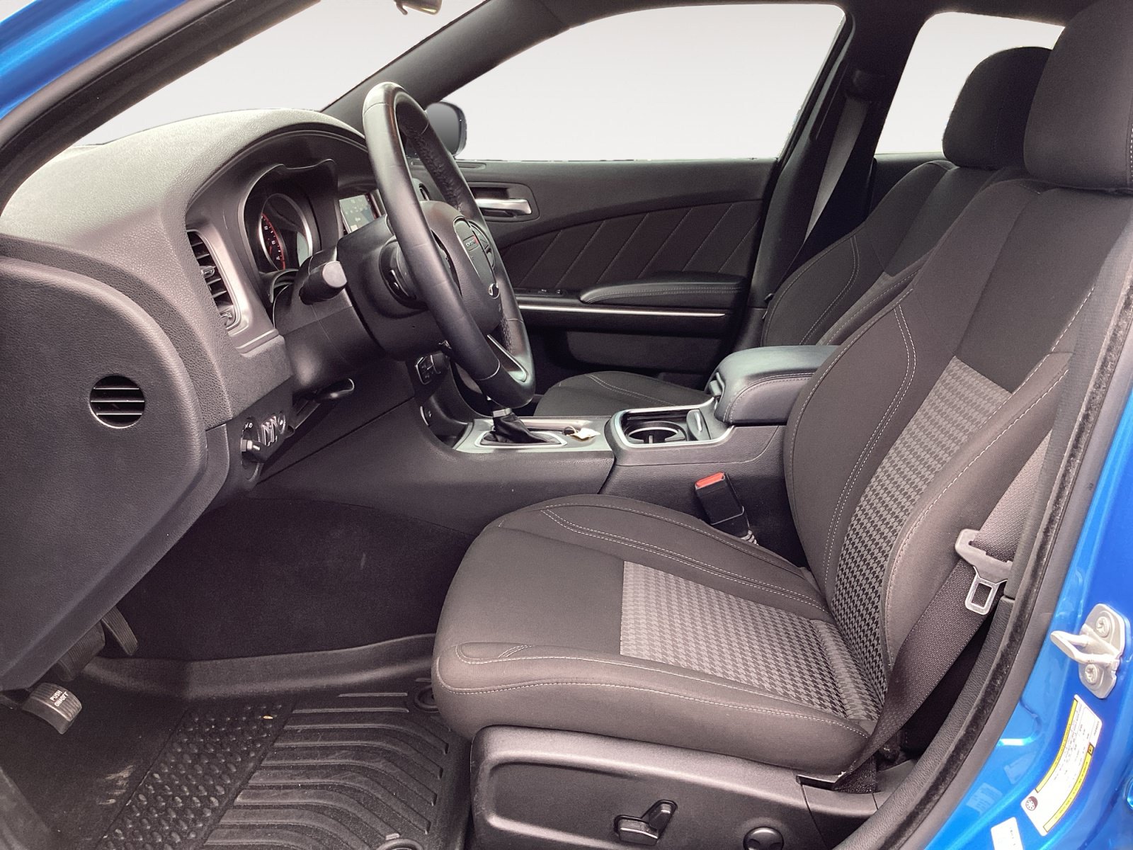 Used 2023 Dodge Charger SXT RWD image 22