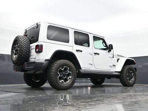Used 2023 Jeep Wrangler Unlimited Rubicon w/ Cold Weather Group AWD/4WD image 38