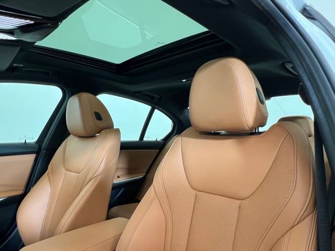 Used 2025 BMW 330i xDrive Sedan w/ Premium Package AWD/4WD image 24