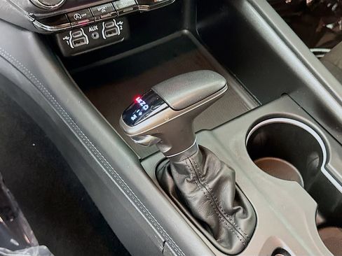 Certified 2024 Dodge Durango SXT image 26