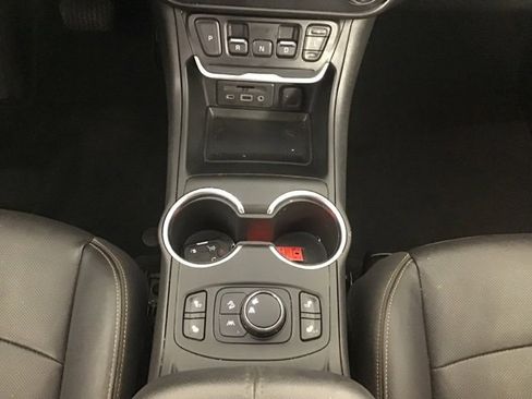 Used 2020 GMC Terrain SLT image 7