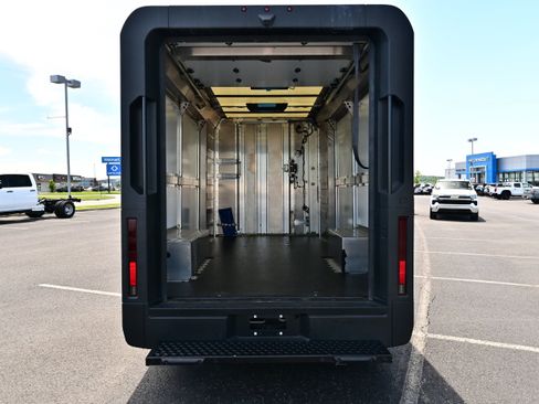 Used 2024 Chevrolet Brightdrop 600 w/ Commercial Equipment Package AWD/4WD image 10