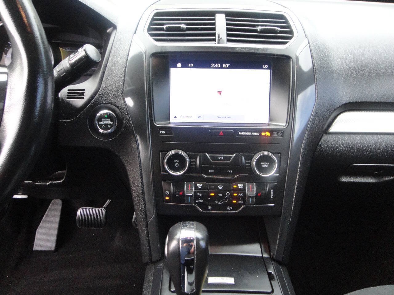Used 2019 Ford Explorer XLT w/ Equipment Group 201A FWD image 8
