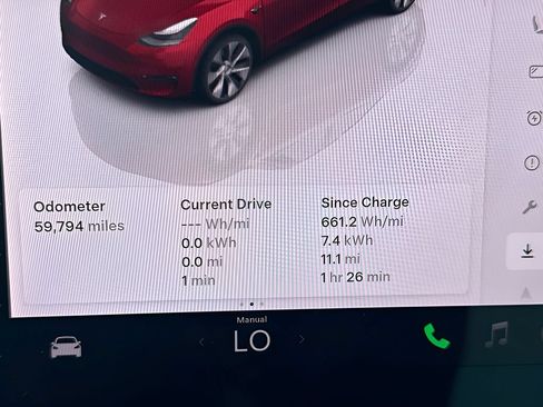 Used 2022 Tesla Model Y Long Range AWD/4WD image 21