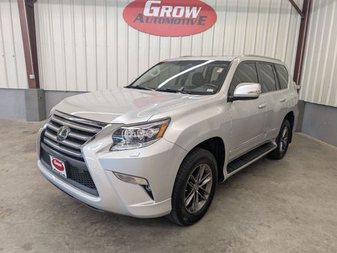 Used 2019 Lexus GX 460 Luxury AWD/4WD image 8
