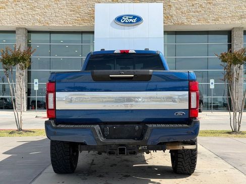 Used 2022 Ford F350 Platinum w/ FX4 Off-Road Package AWD/4WD image 23