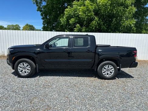 Used 2022 Nissan Frontier SV AWD/4WD image 2