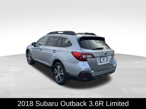 Used 2018 Subaru Outback 3.6R Limited image 3