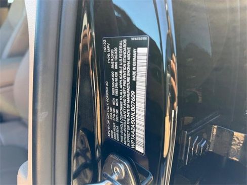 Used 2022 Porsche Macan image 23