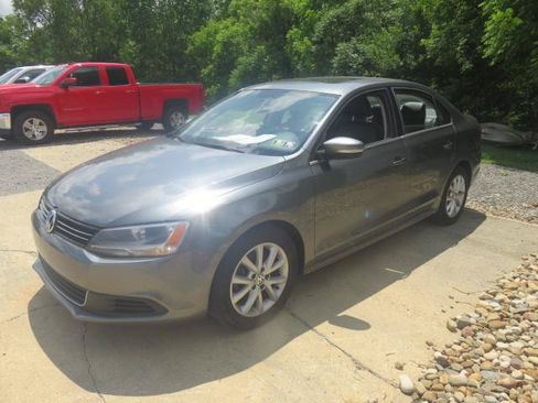 Used 2014 Volkswagen Jetta SE FWD image 3