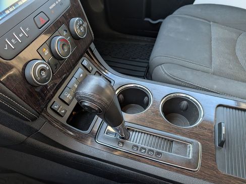 Used 2016 Chevrolet Traverse LT w/ Style and Technology Package image 24