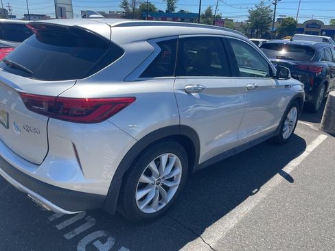 Used 2019 INFINITI QX50 Essential w/ Premium Heat Package AWD/4WD image 2