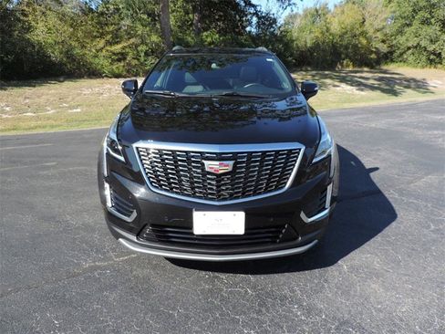 Certified 2025 Cadillac XT5 Premium Luxury image 2