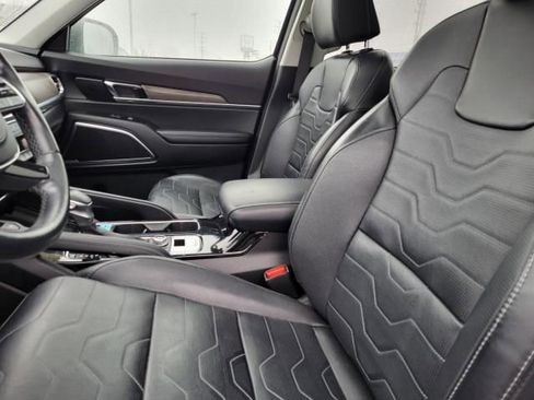 Used 2021 Kia Telluride SX w/ SX Prestige Package image 25