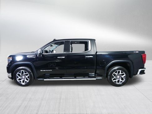 Used 2023 GMC Sierra 1500 SLT w/ SLT Premium Package AWD/4WD image 4