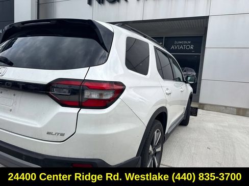 Used 2024 Honda Pilot Elite image 13