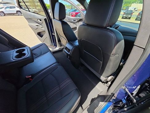 Used 2023 Chevrolet Equinox RS AWD/4WD image 29