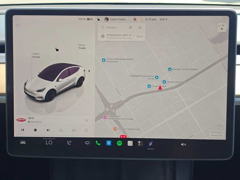 Used 2022 Tesla Model Y Long Range AWD/4WD image 26