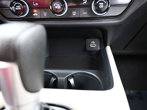 Used 2024 Honda HR-V LX image 24