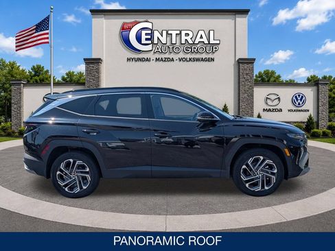 Used 2025 Hyundai Tucson Limited AWD/4WD image 9