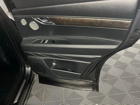 Used 2024 Genesis GV80 3.5T w/ Prestige Package image 30