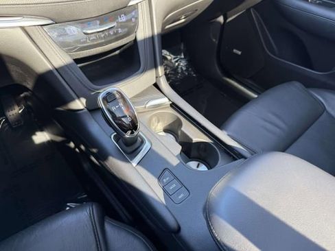 Used 2019 Cadillac XT5 Premium Luxury AWD/4WD image 36