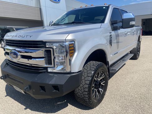 Used 2019 Ford F350 XLT w/ XLT Premium Package AWD/4WD image 2