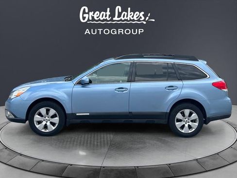 Used 2011 Subaru Outback 2.5i Limited w/ PWR Moonroof Pkg AWD/4WD image 2