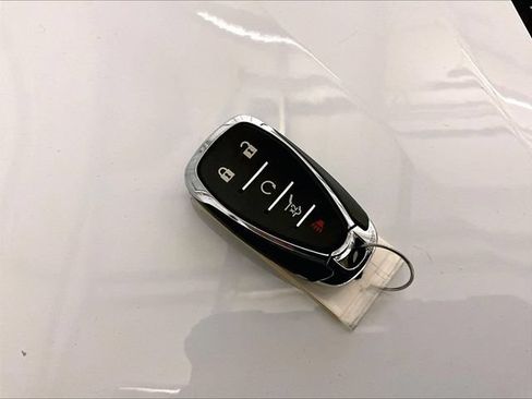 Used 2022 Chevrolet Traverse LT AWD/4WD image 9