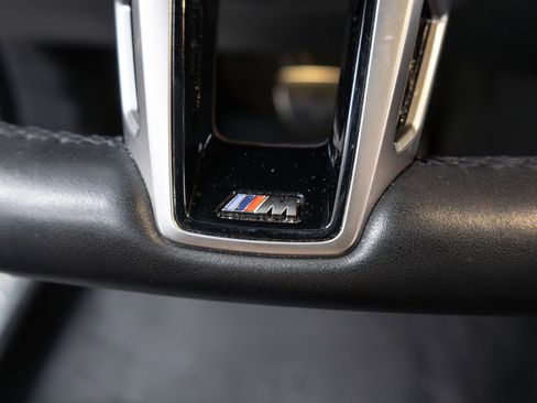 Used 2023 BMW 760i xDrive w/ Executive Package image 9