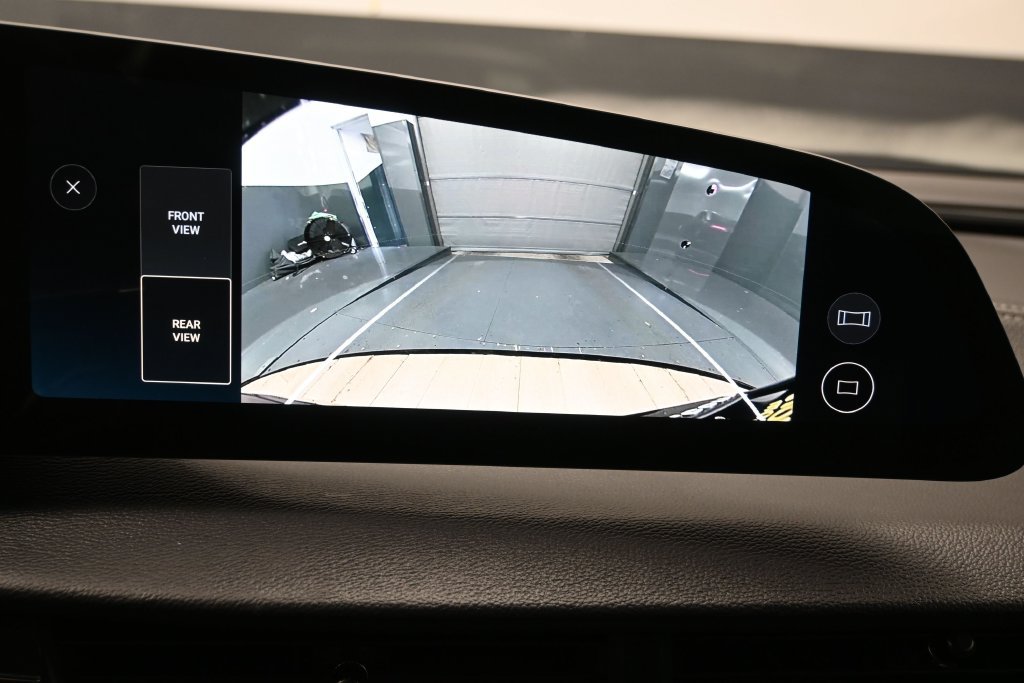 Used 2023 Lucid Air Touring AWD/4WD image 14