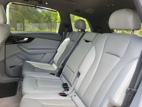 Used 2018 Audi Q7 3.0T Prestige AWD/4WD image 13