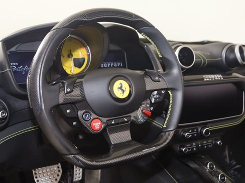Used 2022 Ferrari Portofino M RWD image 7