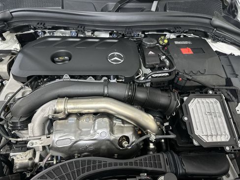 Used 2025 Mercedes-Benz GLA 250 4MATIC image 23