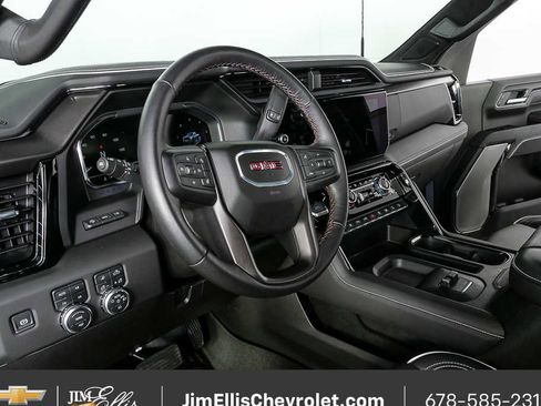 Used 2025 GMC Sierra 2500 AT4X AWD/4WD image 4