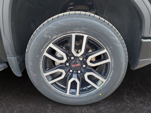 Used 2023 GMC Sierra 1500 AT4 w/ AT4 Premium Package image 28