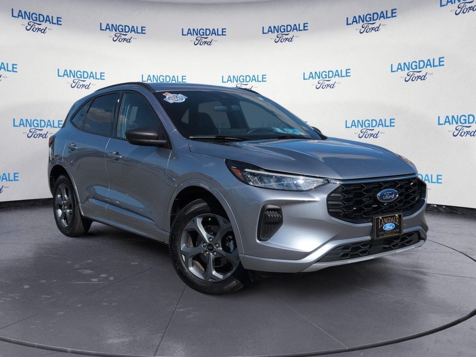 Used 2024 Ford Escape ST-Line w/ Tech Pack #1 AWD/4WD image 2