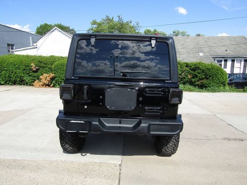 Used 2020 Jeep Wrangler Unlimited Sport AWD/4WD image 6
