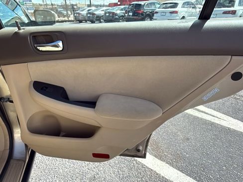 Used 2006 Honda Accord LX image 15