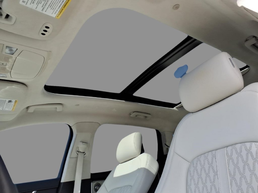 Certified 2023 Lincoln Nautilus Black Label AWD/4WD image 3