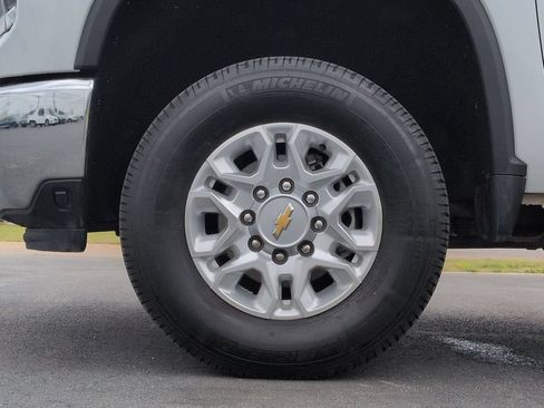 Used 2025 Chevrolet Silverado 2500 LTZ w/ LTZ Convenience Package AWD/4WD image 30
