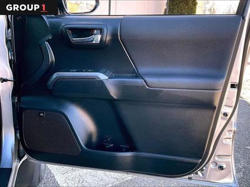 Certified 2017 Toyota Tacoma TRD Sport image 22