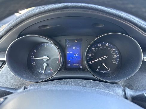 Used 2018 Toyota C-HR XLE FWD image 12