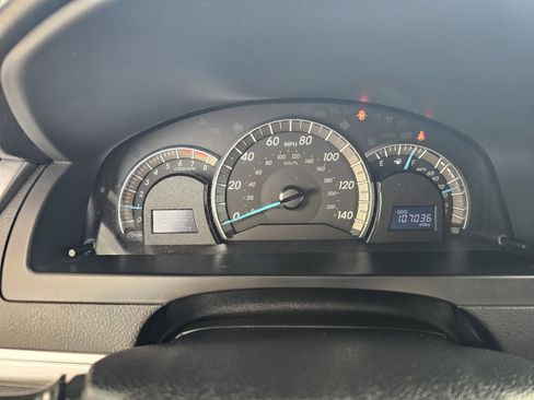 Used 2012 Toyota Camry SE image 19