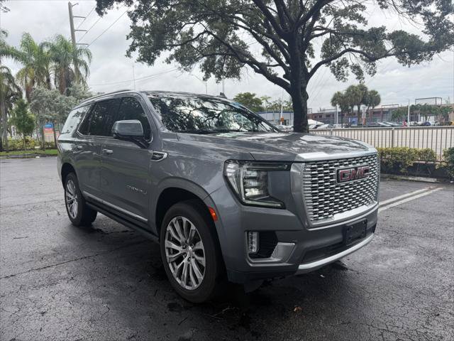 Used 2021 GMC Yukon Denali w/ Denali Premium Package AWD/4WD image 9