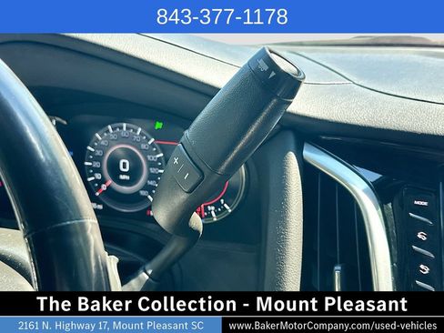 Used 2020 Cadillac Escalade Premium Luxury AWD/4WD image 17
