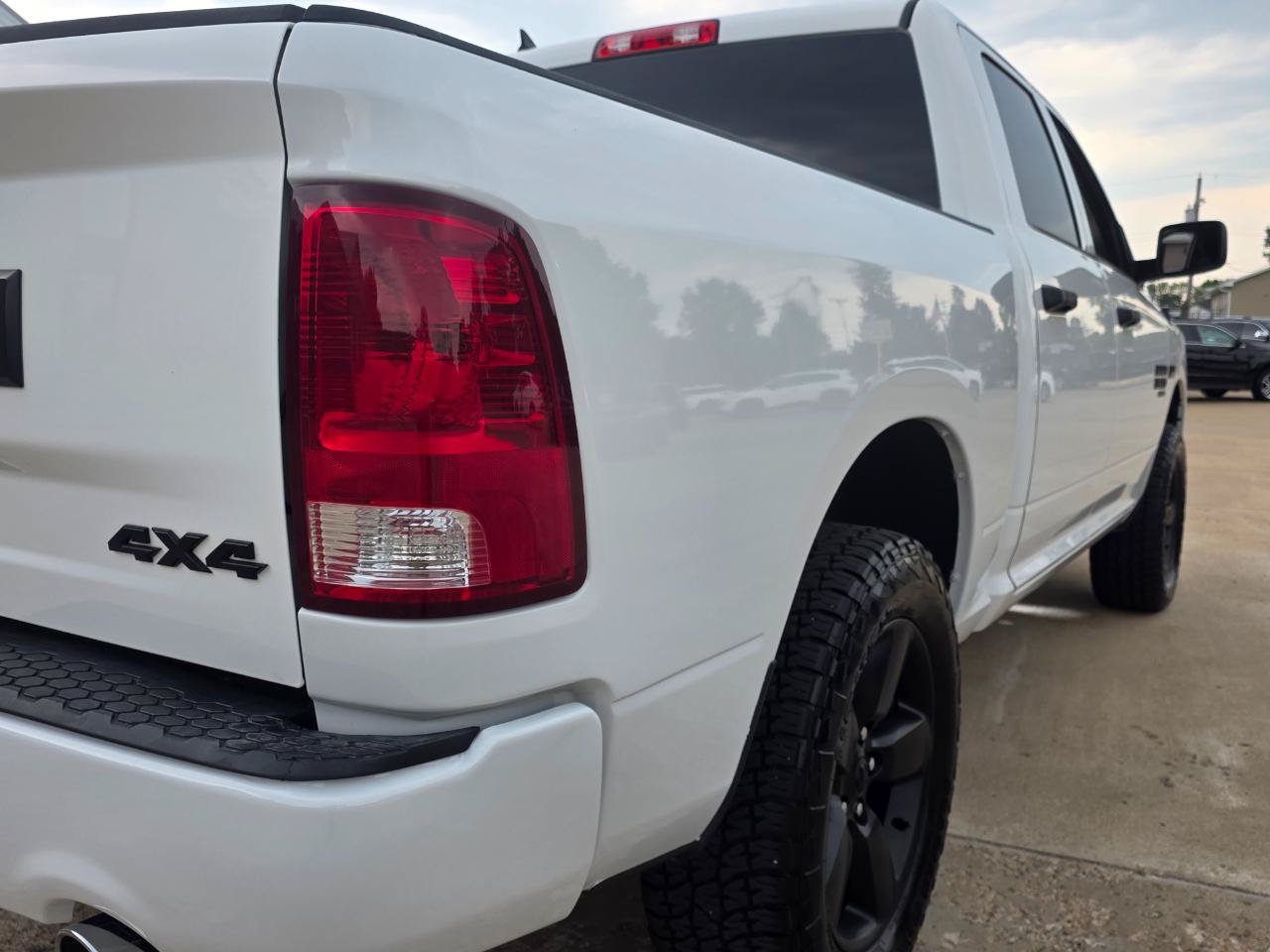 Used 2019 RAM 1500 Express w/ Wheel & Sound Group AWD/4WD image 17
